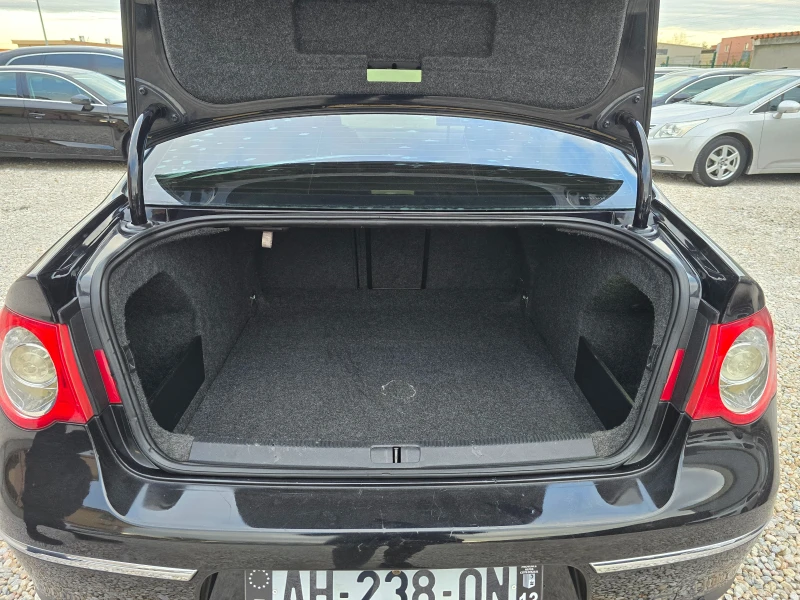 VW Passat 6 1.9TDI/NAVI/, снимка 12 - Автомобили и джипове - 53047535