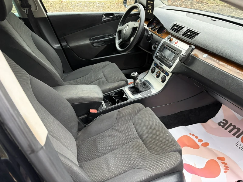 VW Passat 1.6 FSI, снимка 14 - Автомобили и джипове - 53243920