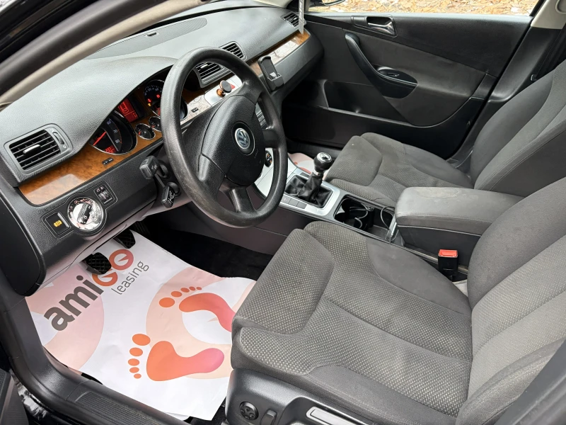 VW Passat 1.6 FSI, снимка 11 - Автомобили и джипове - 53243920