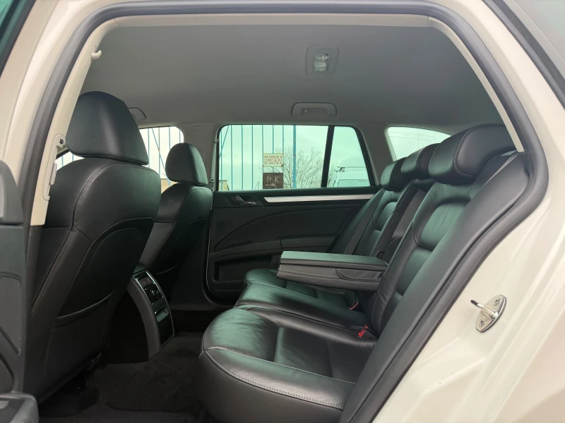 Skoda Superb 2.0 TDI 4x4 DSG, снимка 12 - Автомобили и джипове - 53295298