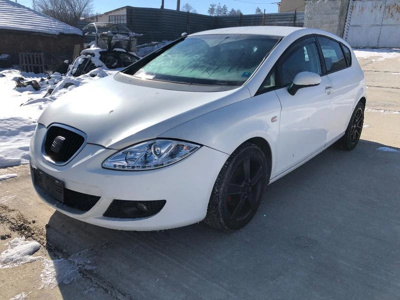 Seat Leon 1.6i 102hp, снимка 2 - Автомобили и джипове - 45090019