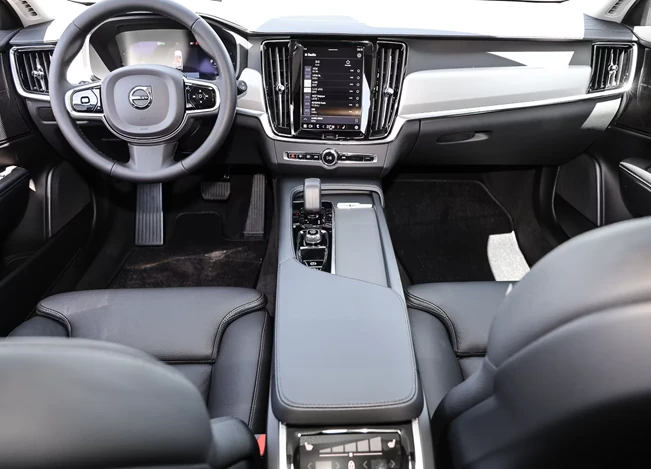 Volvo V90 B4 = Ultimate Dark = Гаранция - изображение 10
