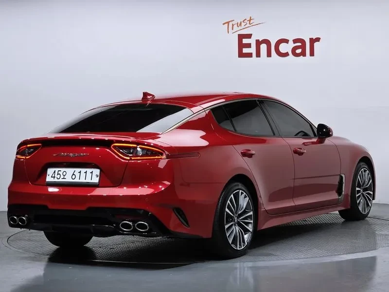 Kia Stinger 2.0 Turbo 2Wd Platinum, снимка 2 - Автомобили и джипове - 56118136