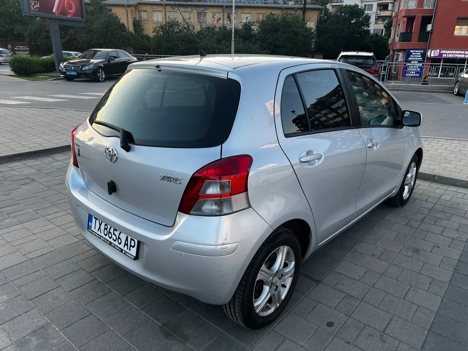 Toyota Yaris 1.33 Dual VVT-i - изображение 6