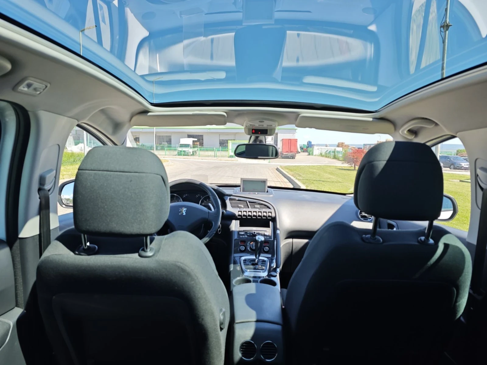 Peugeot 3008 SWISS, 1.6 hdi, панорама, head up, дистроник, .. - изображение 5