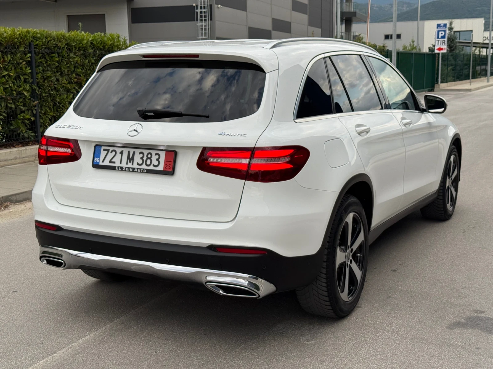 Mercedes-Benz CLC 220 4MATIC/FULL LED/ПЪЛНА СЕРВИЗНА ИСТОРИЯ !!! - изображение 3