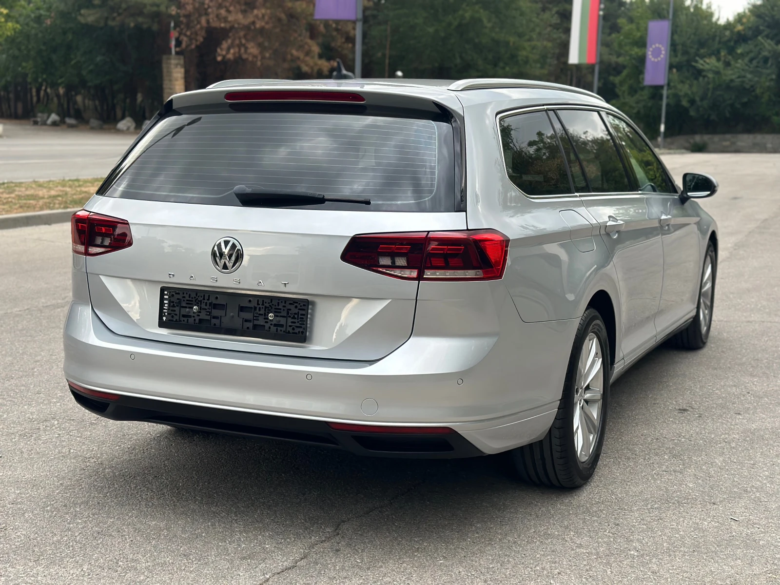 VW Passat 2.0TDI* 150кс* FaceLift* 111000км - изображение 5