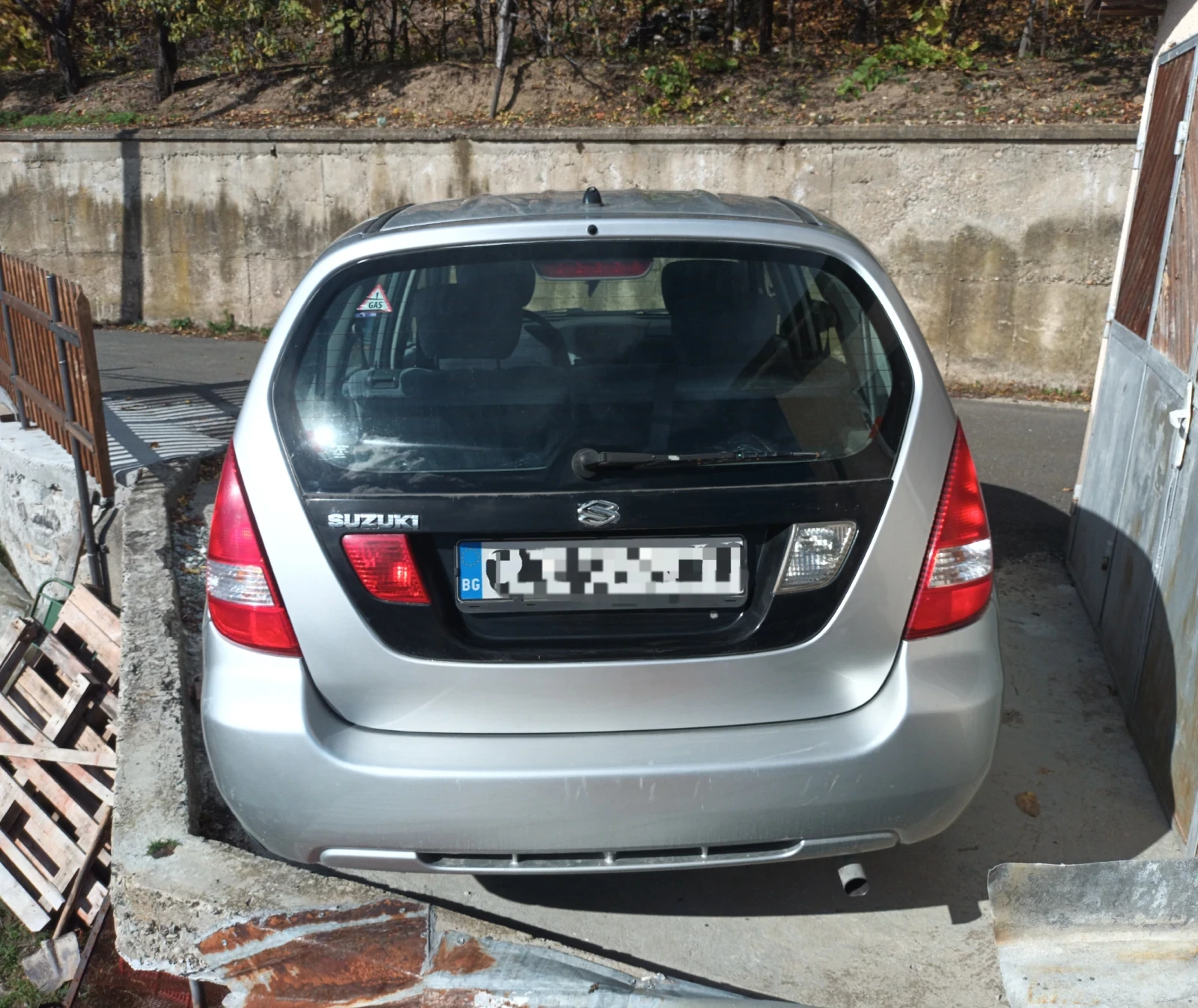Suzuki Liana 4х4, газова уредба | Mobile.bg — изображение 4