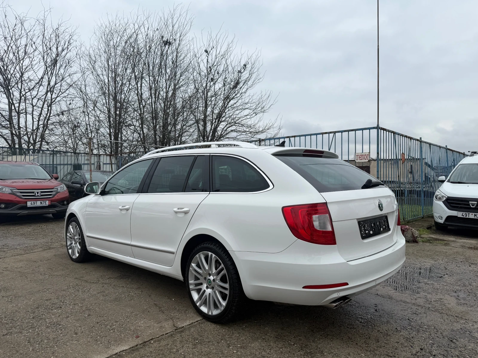 Skoda Superb 2.0 TDI 4x4 DSG - изображение 7