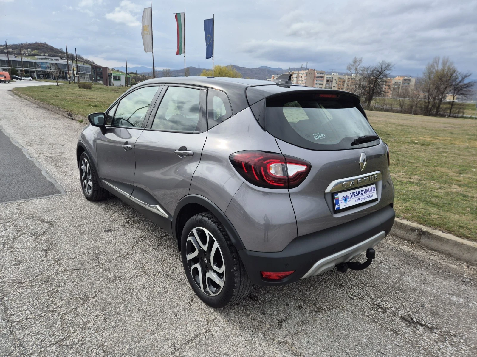 Renault Captur 1.5dci Face-lift , снимка 5 - Автомобили и джипове - 53957056