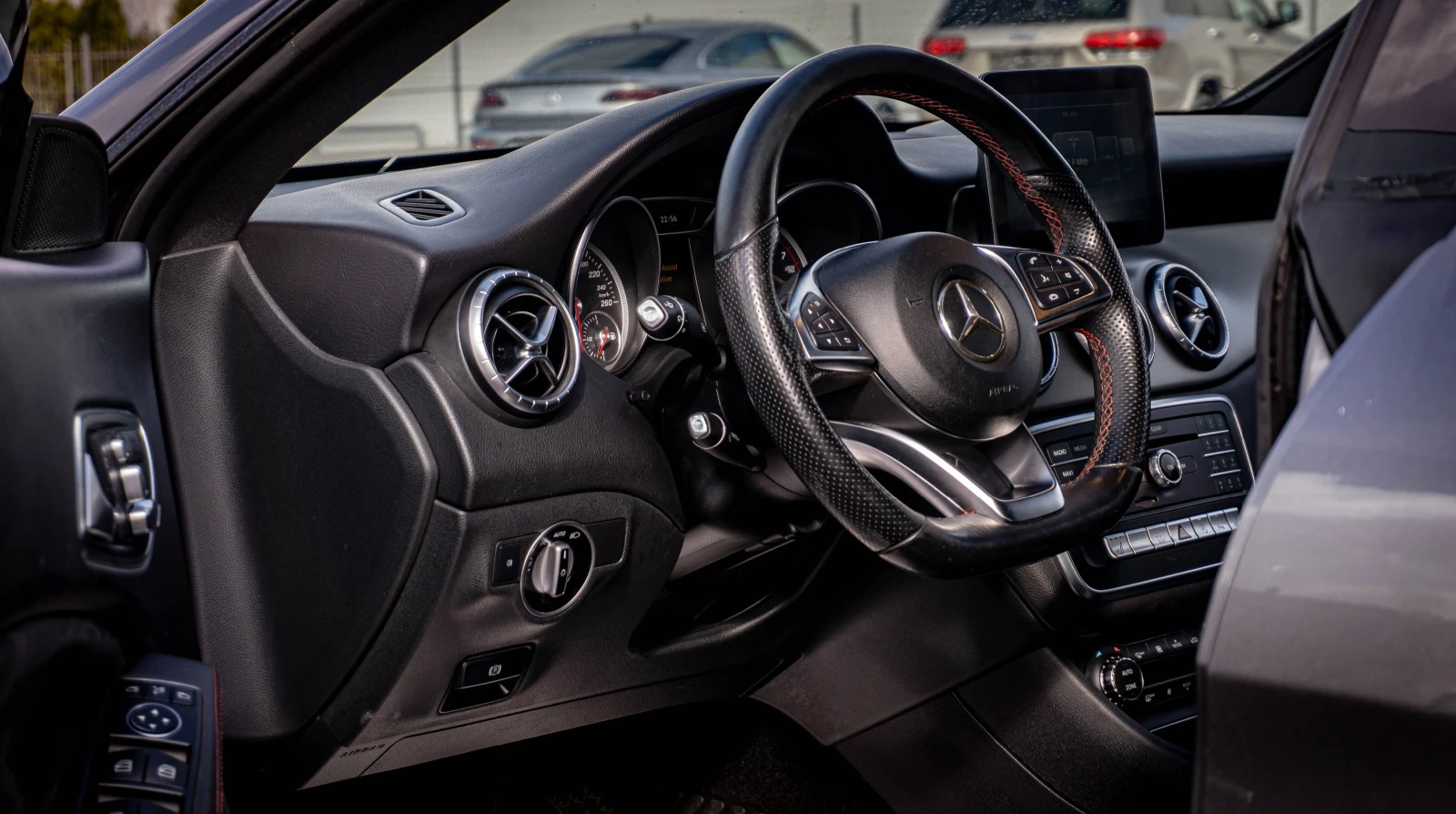 Mercedes-Benz CLA 250 4MATIC-КАТО НОВ-РЕАЛНИ КМ!, снимка 7 - Автомобили и джипове - 54082007