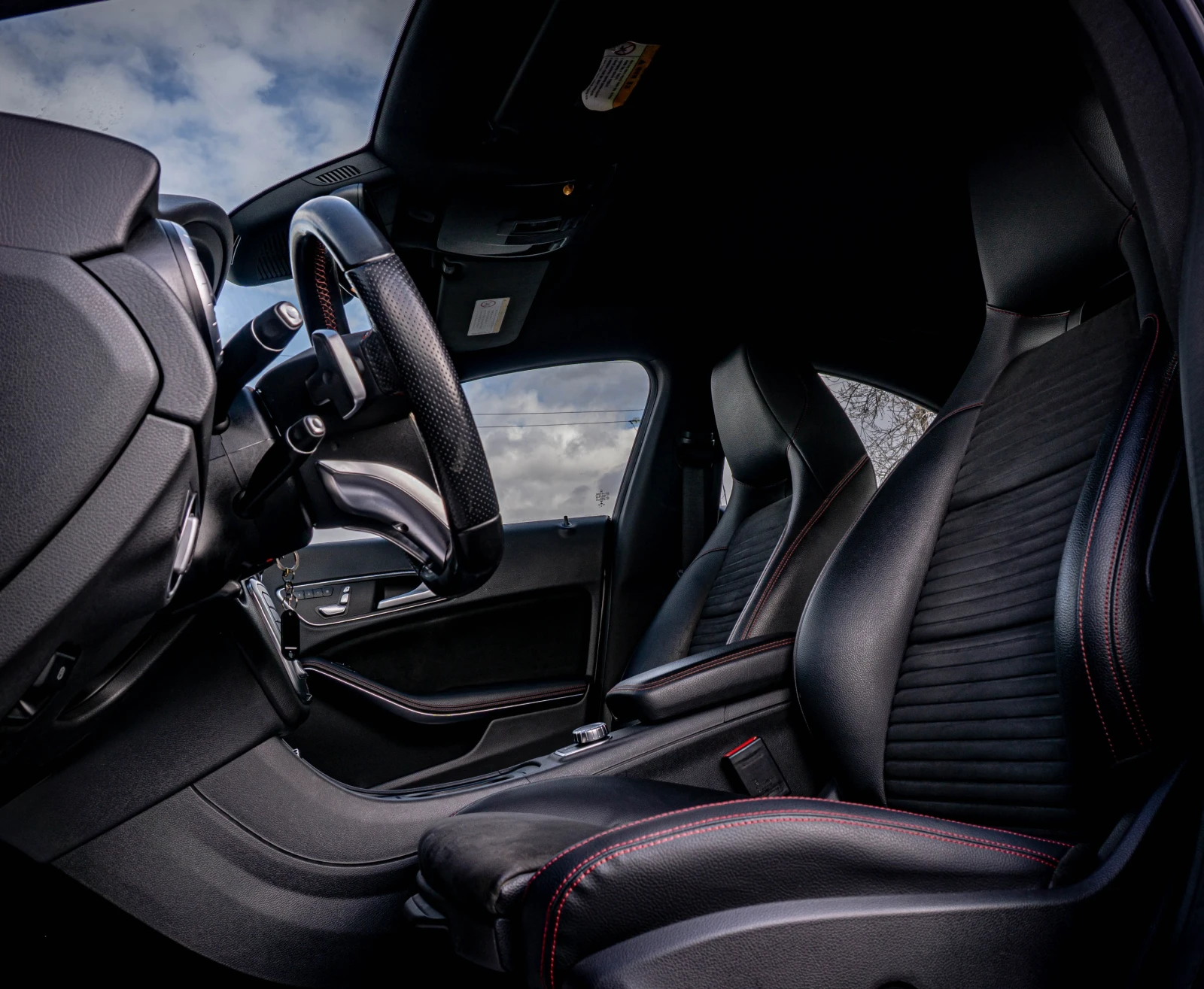 Mercedes-Benz CLA 250 4MATIC-КАТО НОВ-РЕАЛНИ КМ!, снимка 13 - Автомобили и джипове - 54082007