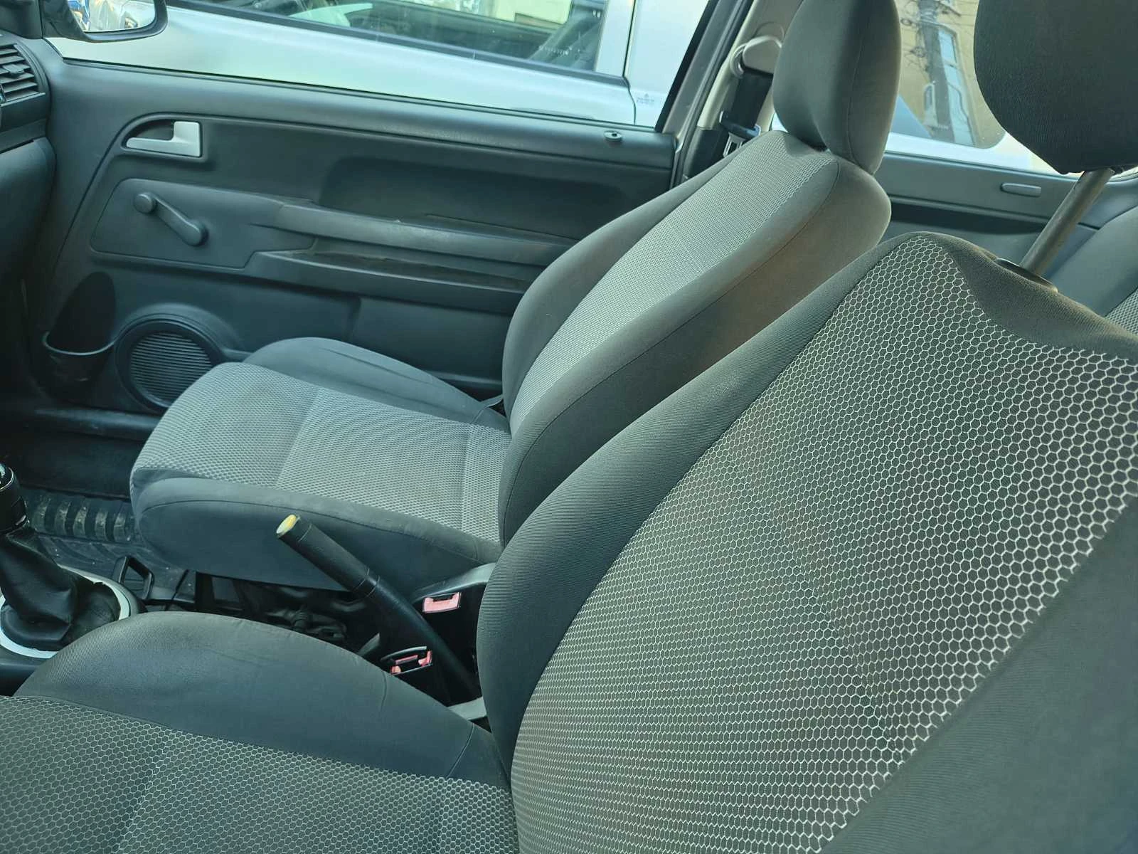 VW Fox Бензин - Газ LPG, снимка 4 - Автомобили и джипове - 54317536