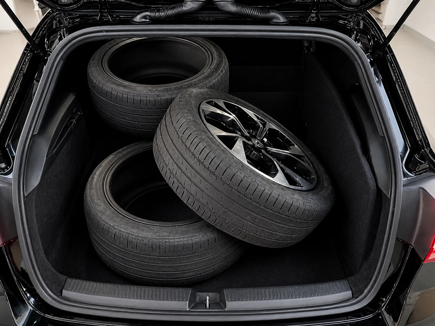 Mercedes-Benz A 220 AMG-Line, снимка 6 - Автомобили и джипове - 54426984