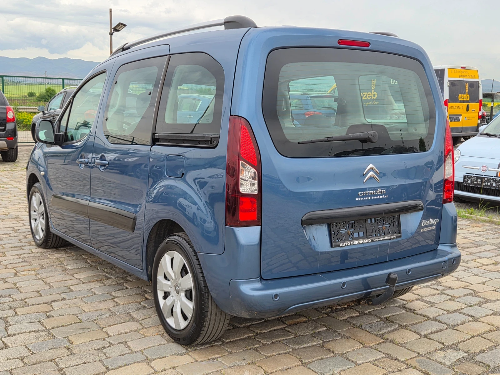 Citroen Berlingo 1.6HDI 92кс EURO 5, снимка 8 - Автомобили и джипове - 54472099