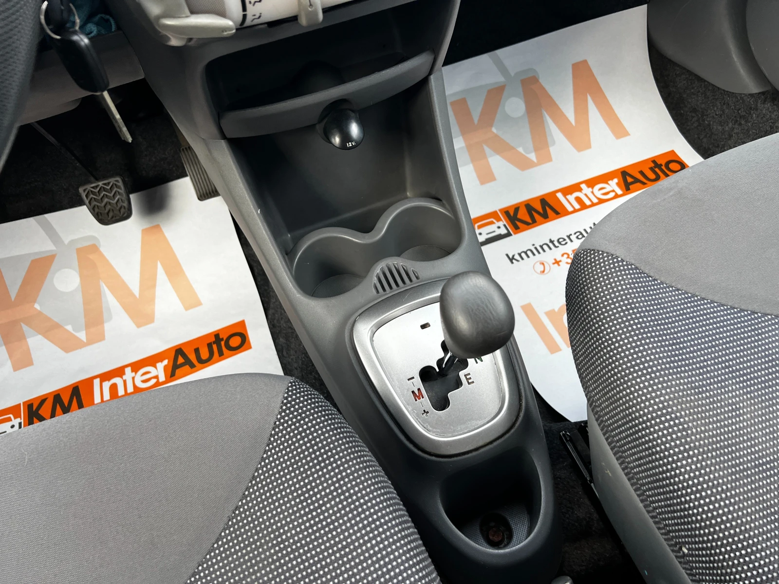 Peugeot 107 1.0i AUT/NAVI/РЕАЛЕН ПРОБЕГ, снимка 11 - Автомобили и джипове - 54510385