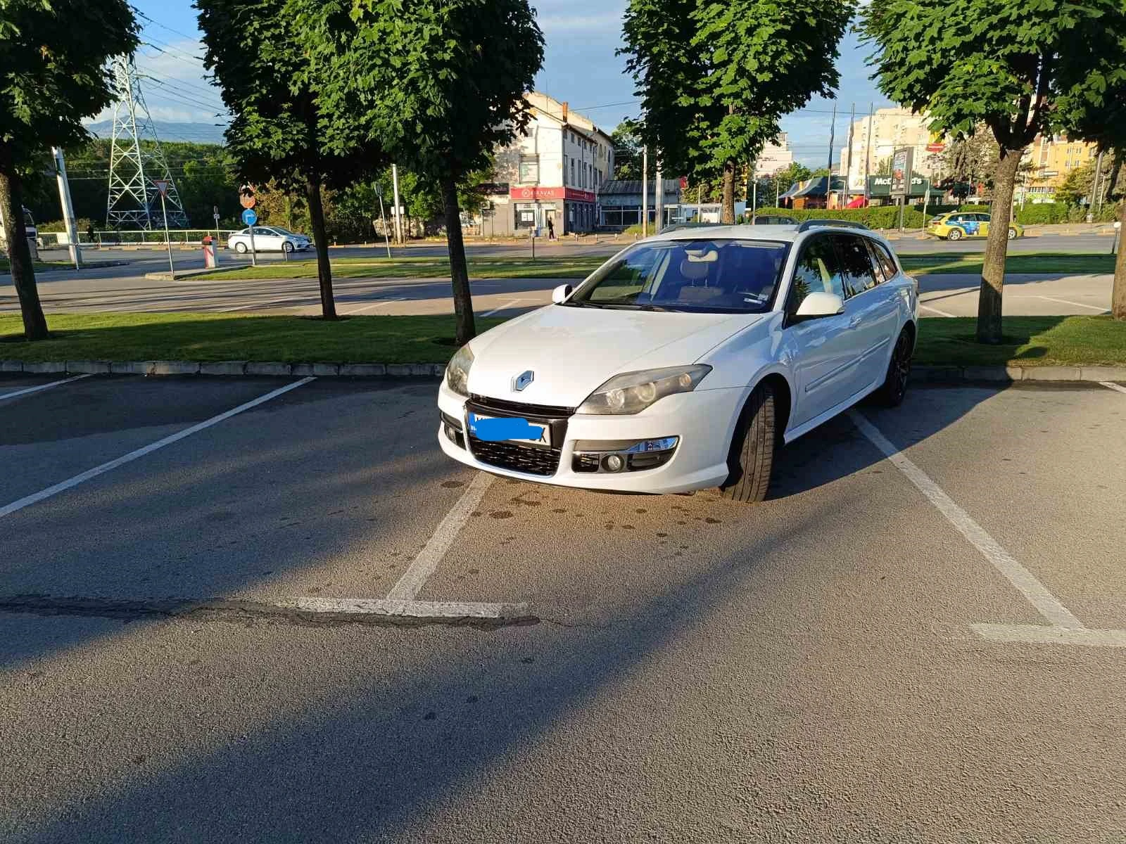 Renault Laguna Grand Tour 4 Control, снимка 2 - Автомобили и джипове - 54584256