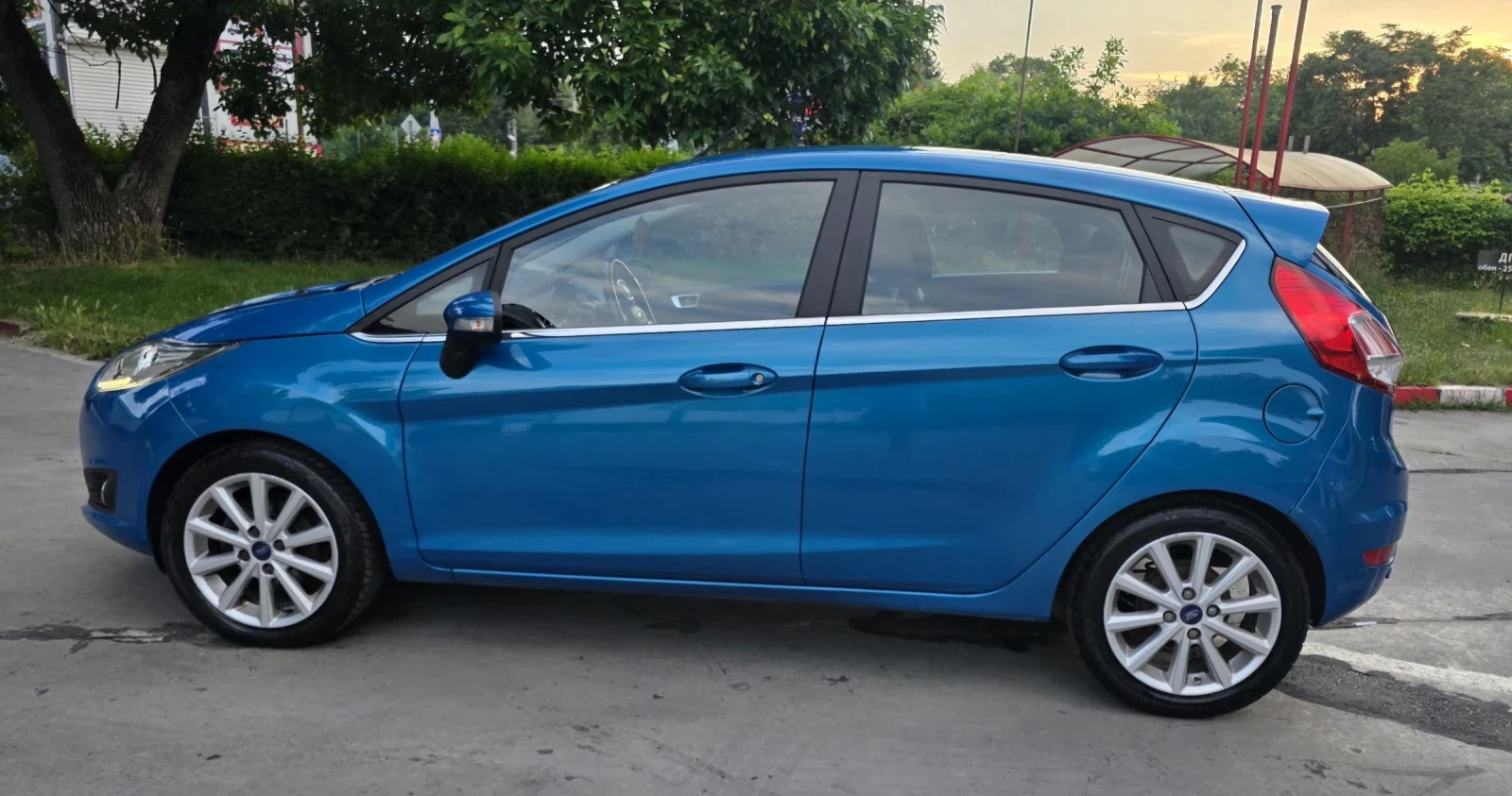 Ford Fiesta Titanium, снимка 8 - Автомобили и джипове - 55003657