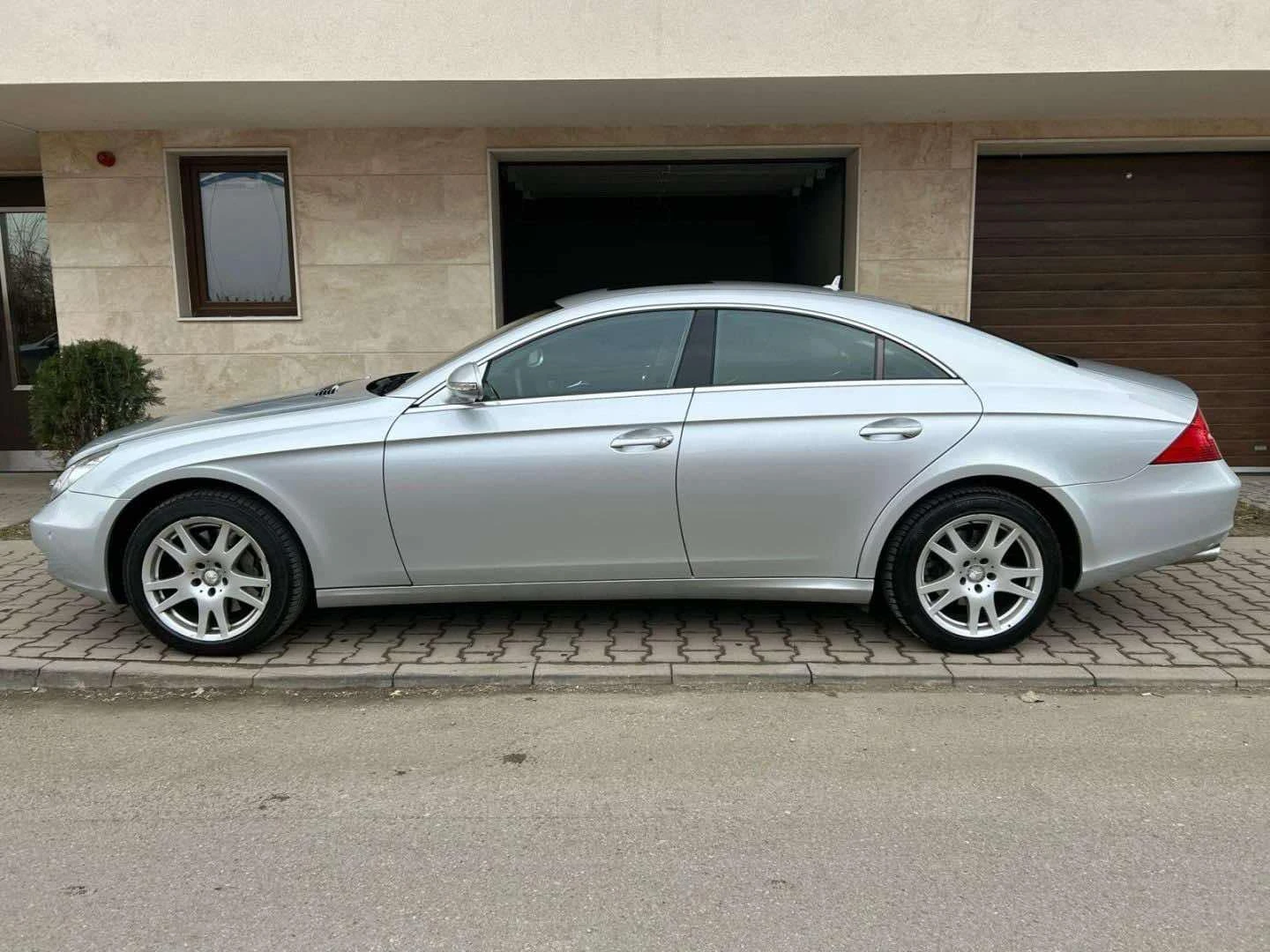 Mercedes-Benz CLS 350 CGI, снимка 3 - Автомобили и джипове - 55051374