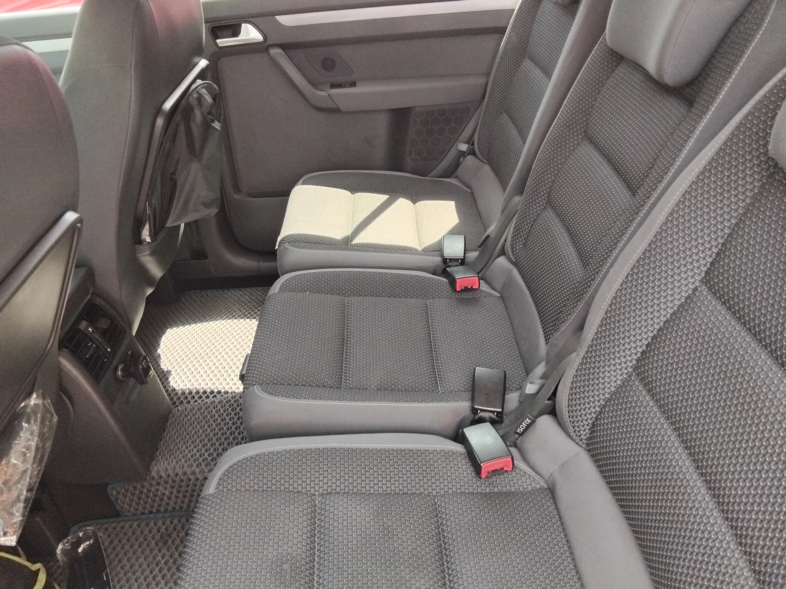 VW Touran, снимка 6 - Автомобили и джипове - 55299989