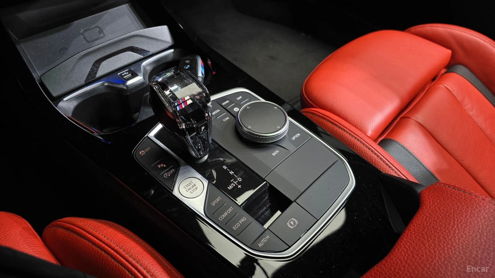 BMW M135 xDrive* ПОДГРЕВ* КАМЕРА* HEADUP* SUNROOF* , снимка 11 - Автомобили и джипове - 55476465