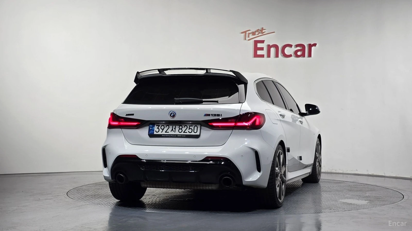 BMW M135 xDrive* ПОДГРЕВ* КАМЕРА* HEADUP* SUNROOF* , снимка 4 - Автомобили и джипове - 55476465