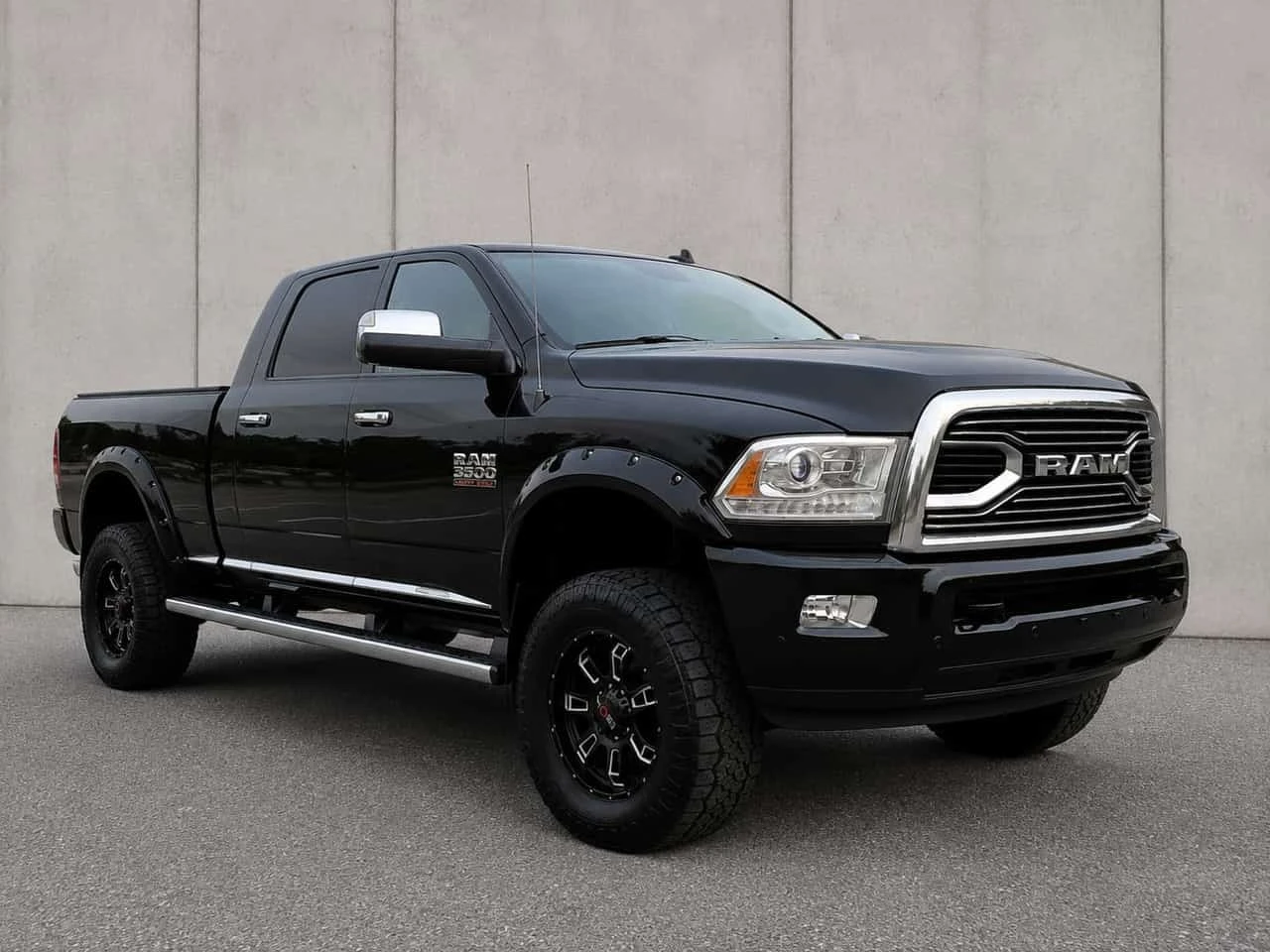 Dodge RAM 3500 * Limited * CARFAX * ОПЦИЯ ЗА ФИНАНСИРАНЕ , снимка 12 - Автомобили и джипове - 55753603