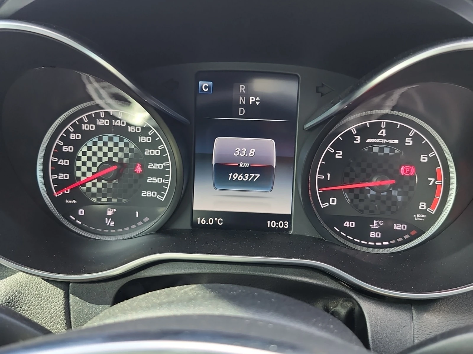 Mercedes-Benz C 43 AMG /DISTRONIC/BURMESTER/CARFAX/АВТОКРЕДИТ , снимка 9 - Автомобили и джипове - 55948504