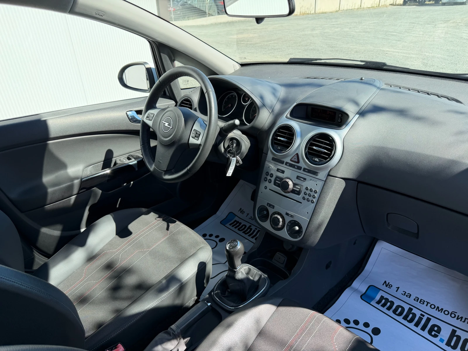 Opel Corsa 1.2i-Газов Инжекцион, снимка 8 - Автомобили и джипове - 56111434