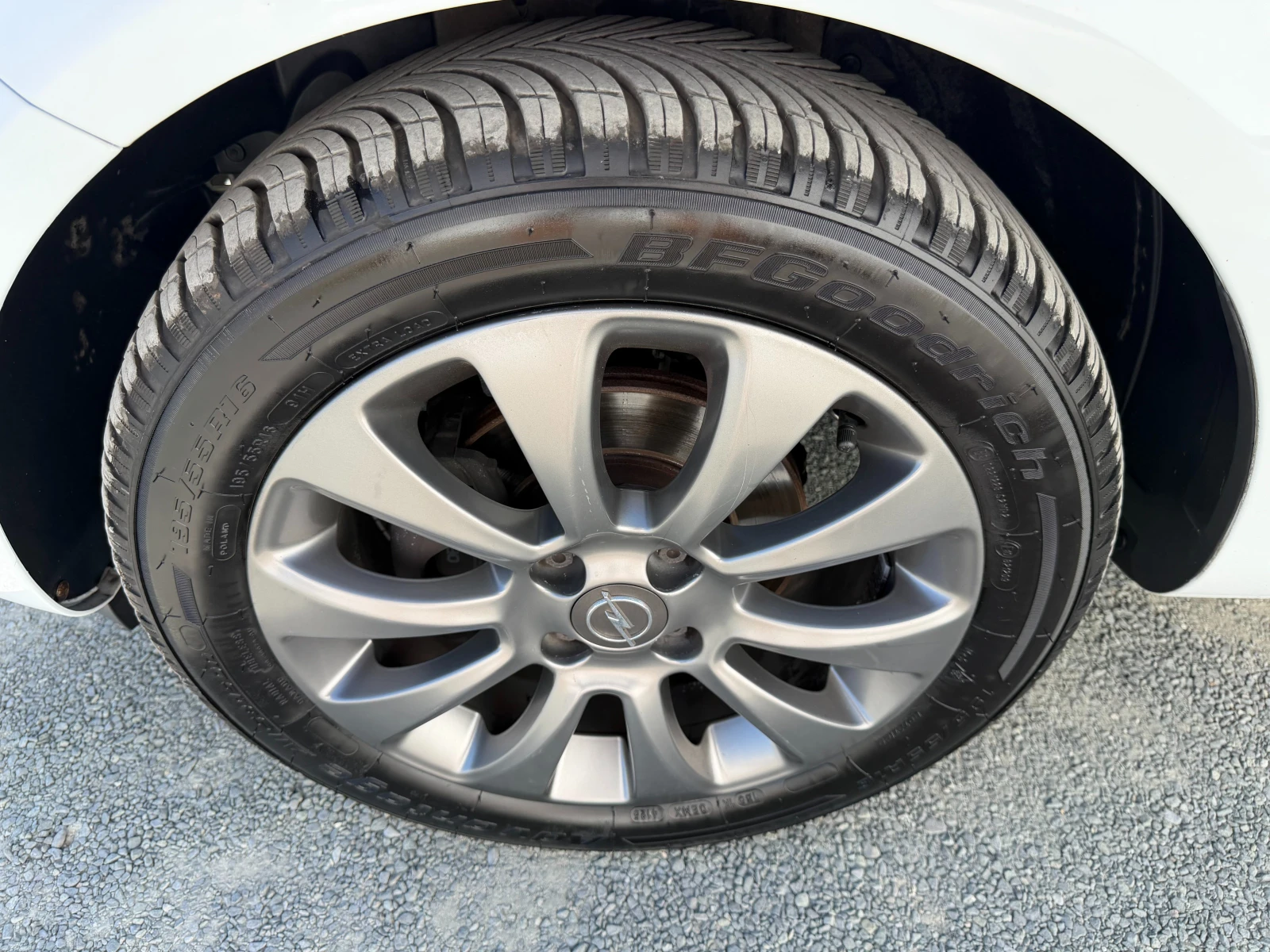 Opel Corsa 1.2i-Газов Инжекцион, снимка 15 - Автомобили и джипове - 56111434