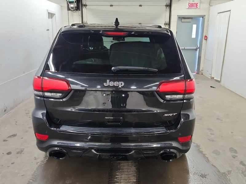 Jeep Grand cherokee SRT* 6.4* DISTRONIC* H&K* CAMERA* FULL* CARFAX* , снимка 4 - Автомобили и джипове - 52723354