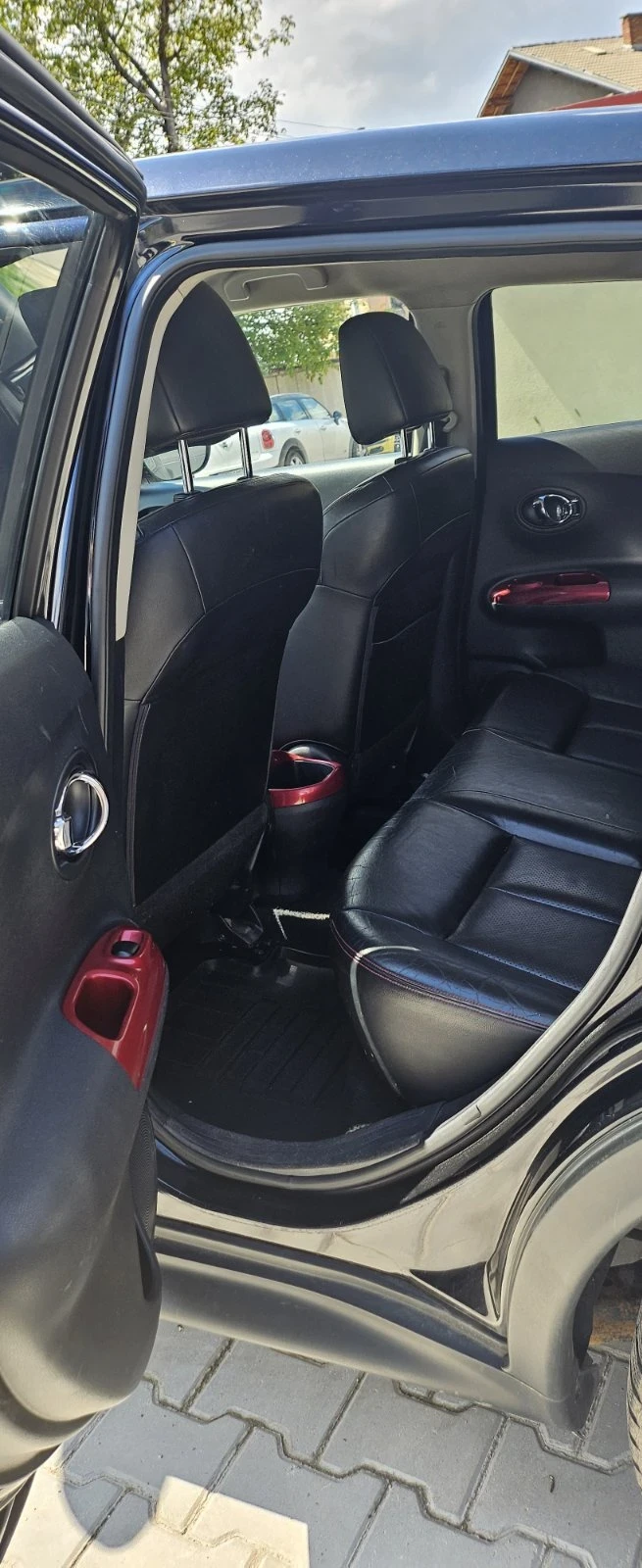 Nissan Juke 1.6 TURBO 4x4 АВТОМАТИК ! - изображение 9