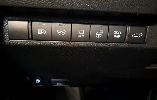 Toyota Rav4 2.5 4×4 Plug-in Hybrid Style = NEW = Гаранция, снимка 9 - Автомобили и джипове - 54619953