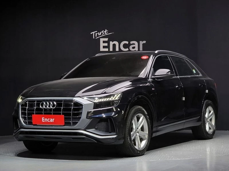 Audi Q8 45 TDI Quattro Premium| 226к.с.