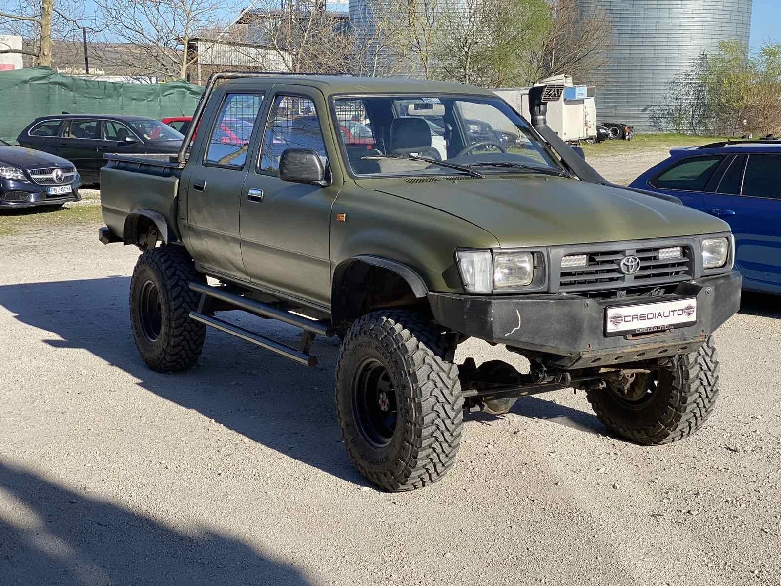 Toyota Hilux 2.4D - изображение 3