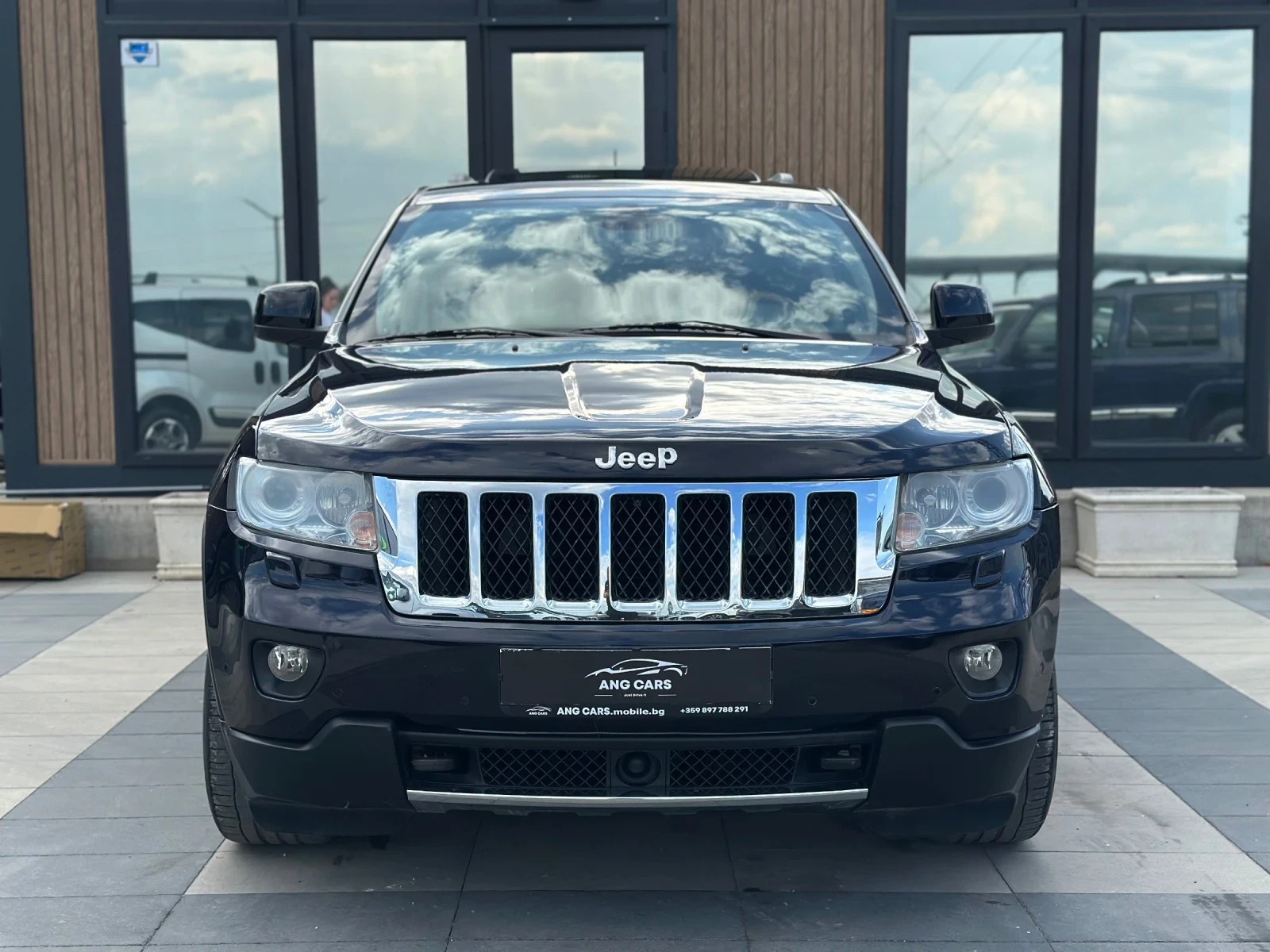 Jeep Grand cherokee * 3.0CRD* Overland* Сервизна История*  - изображение 3