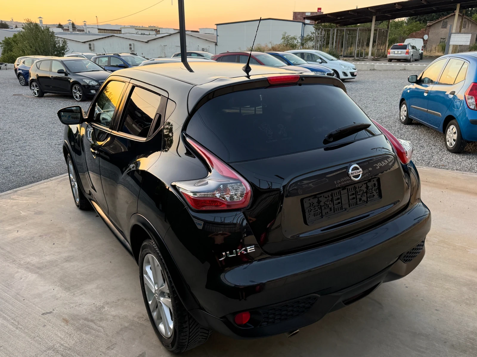 Nissan Juke 1.5dci 110к.с* FACE*  NAVI* EURO6* KEYLESS - изображение 2