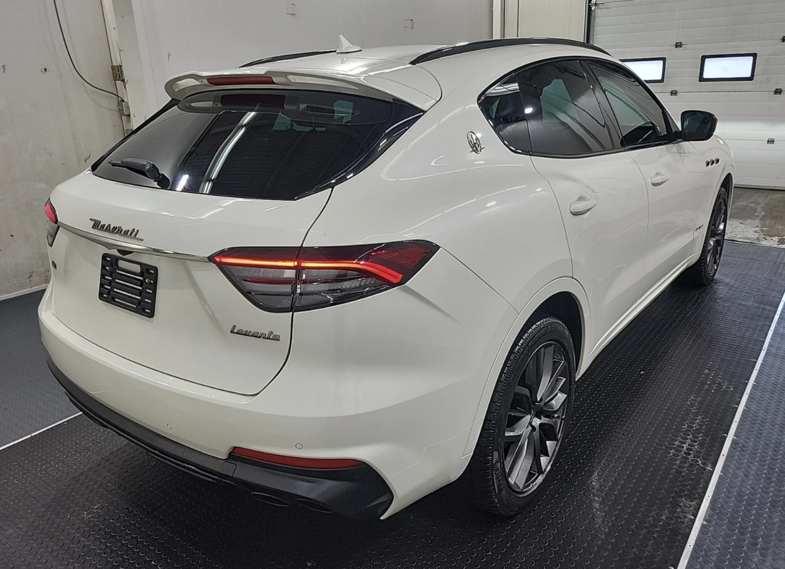 Maserati Levante GRANSPORT - изображение 3