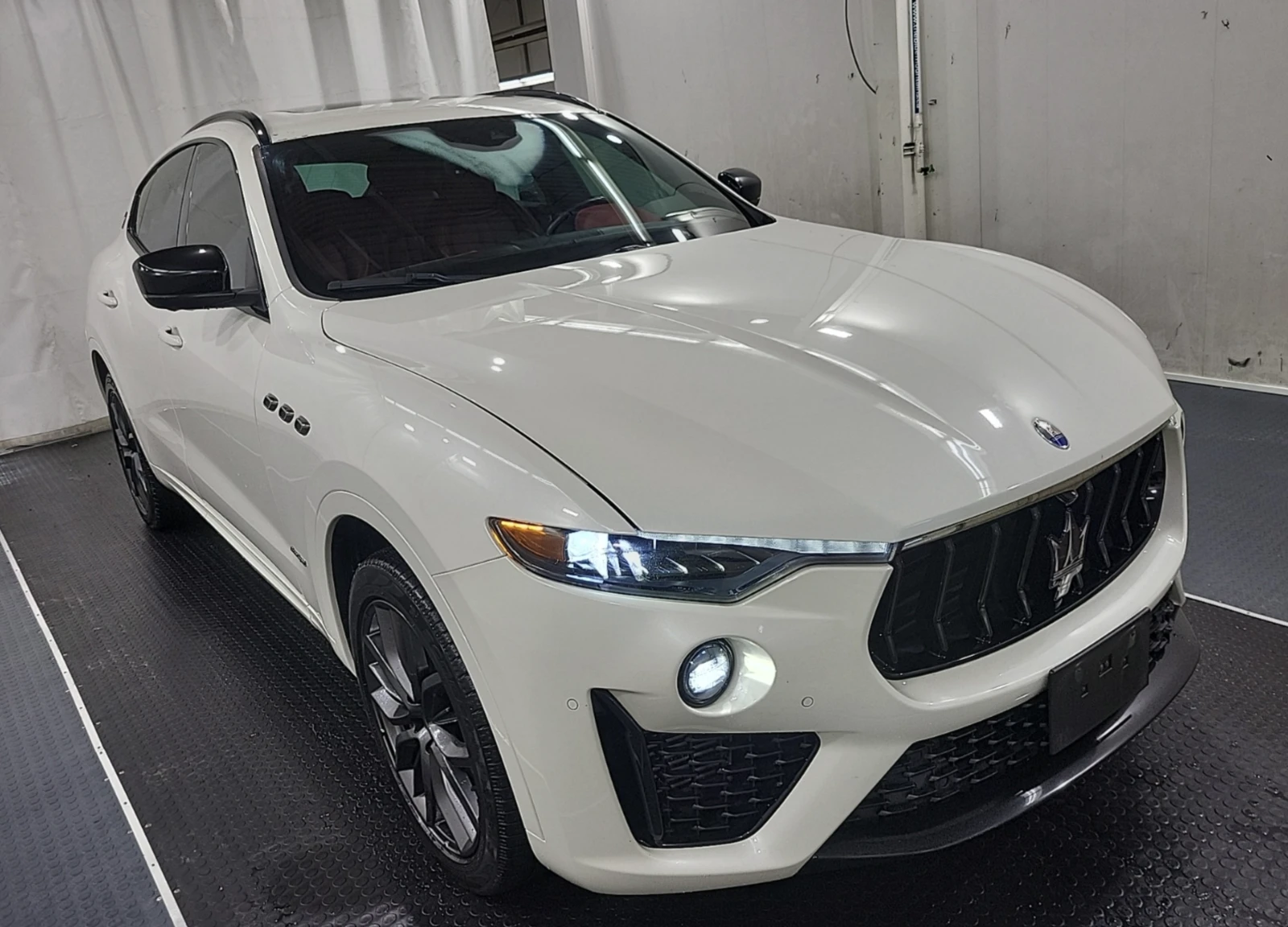 Maserati Levante GRANSPORT - изображение 2
