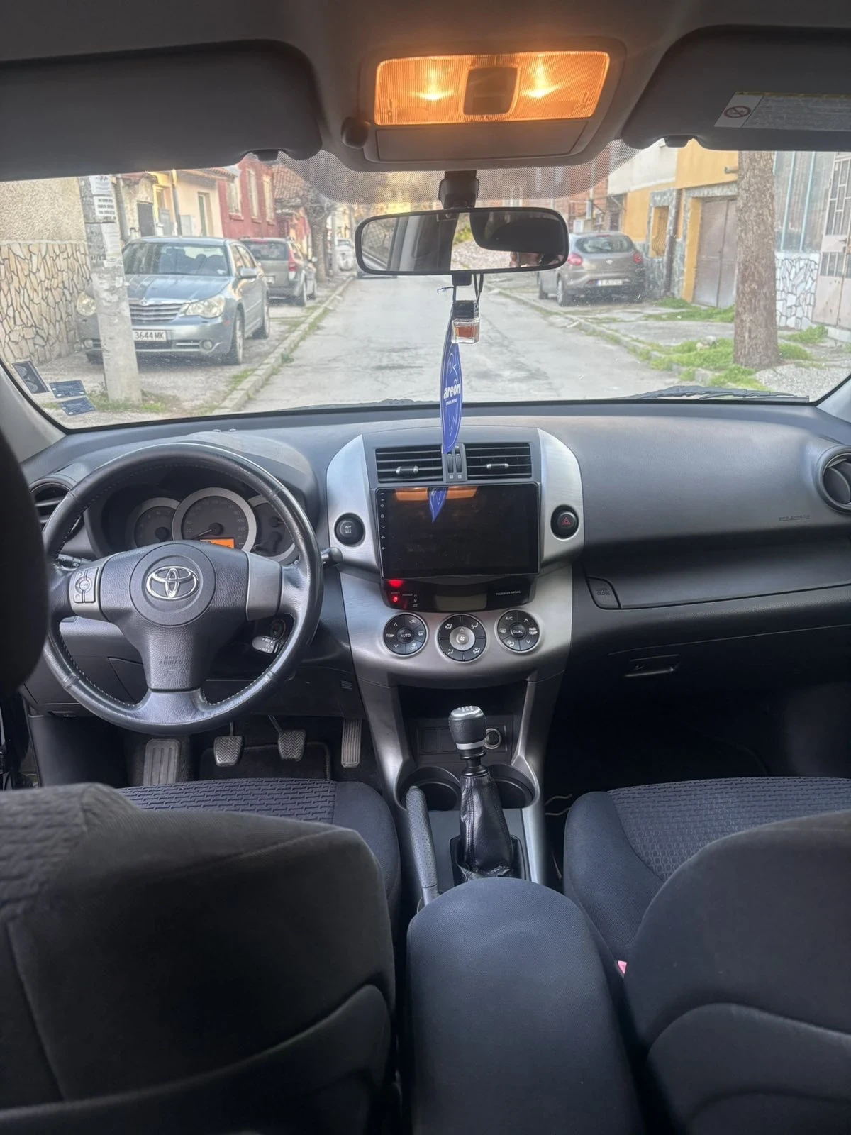 Toyota Rav4 2.2, снимка 4 - Автомобили и джипове - 54271743