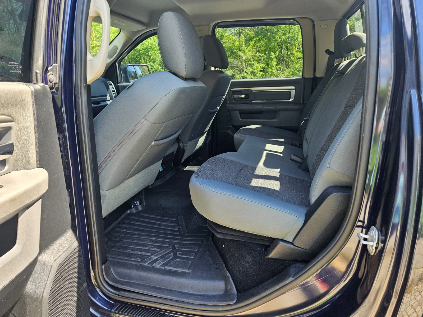 Dodge RAM 1500 2016г. SLT 5.7 HEMI 1500 4х4, снимка 8 - Автомобили и джипове - 54304445