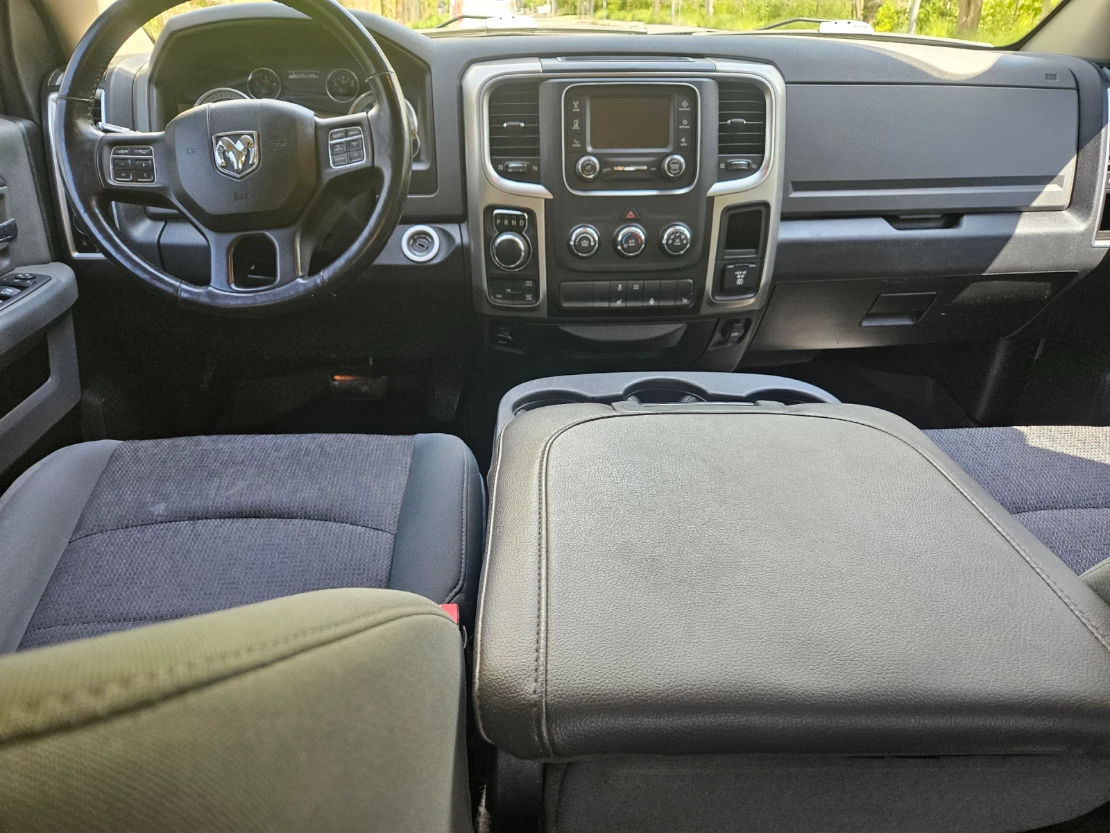 Dodge RAM 1500 2016г. SLT 5.7 HEMI 1500 4х4, снимка 10 - Автомобили и джипове - 54304445