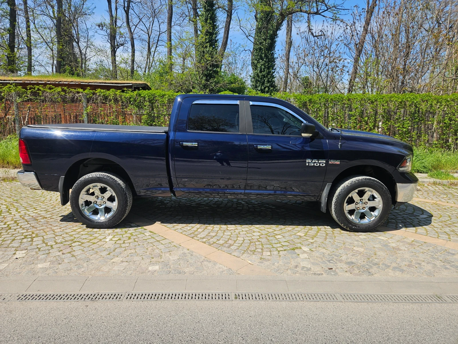 Dodge RAM 1500 2016г. SLT 5.7 HEMI 1500 4х4, снимка 4 - Автомобили и джипове - 54304445
