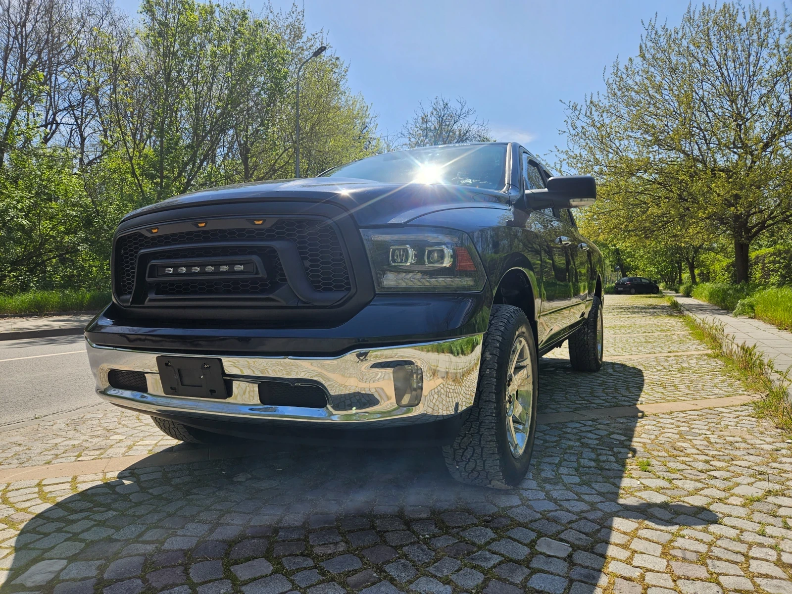 Dodge RAM 1500 2016г. SLT 5.7 HEMI 1500 4х4, снимка 2 - Автомобили и джипове - 54304445