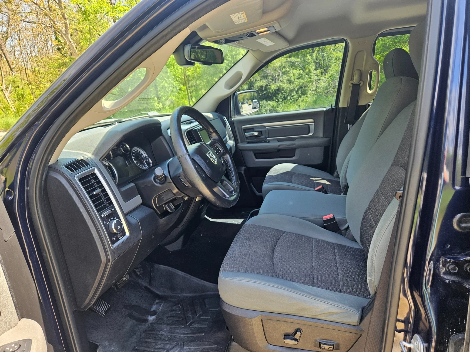 Dodge RAM 1500 2016г. SLT 5.7 HEMI 1500 4х4, снимка 9 - Автомобили и джипове - 54304445