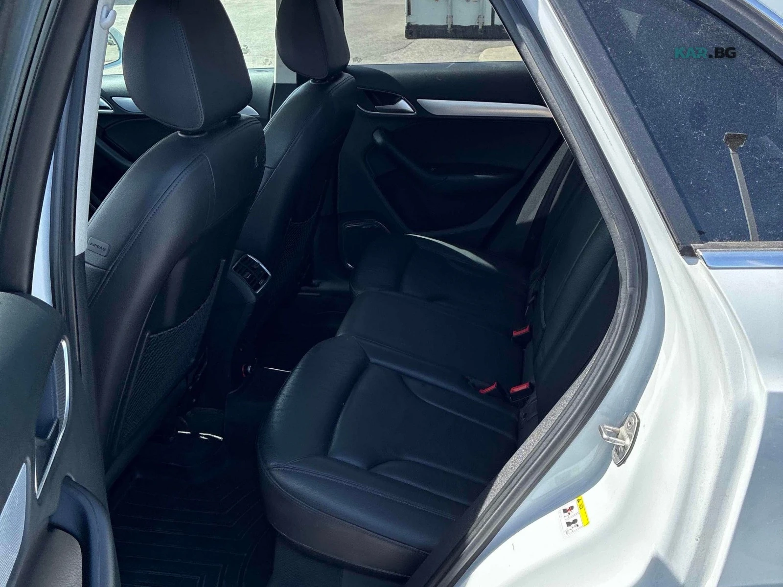 Audi Q3 Technik * Pano * АвтоКредит * (ЦЕНА ДО БГ), снимка 12 - Автомобили и джипове - 54841043