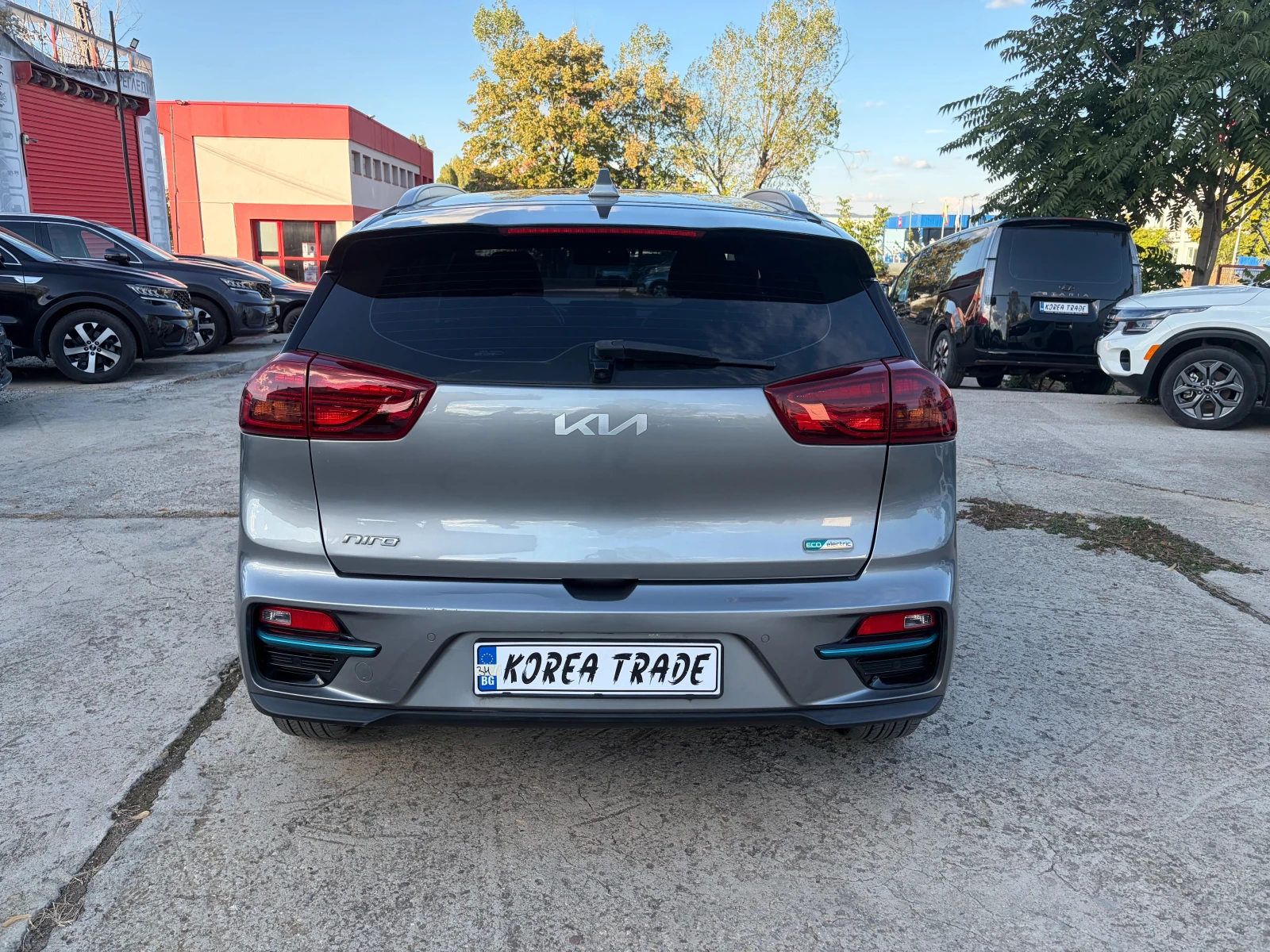 Kia Niro 64 kW, снимка 5 - Автомобили и джипове - 56306350