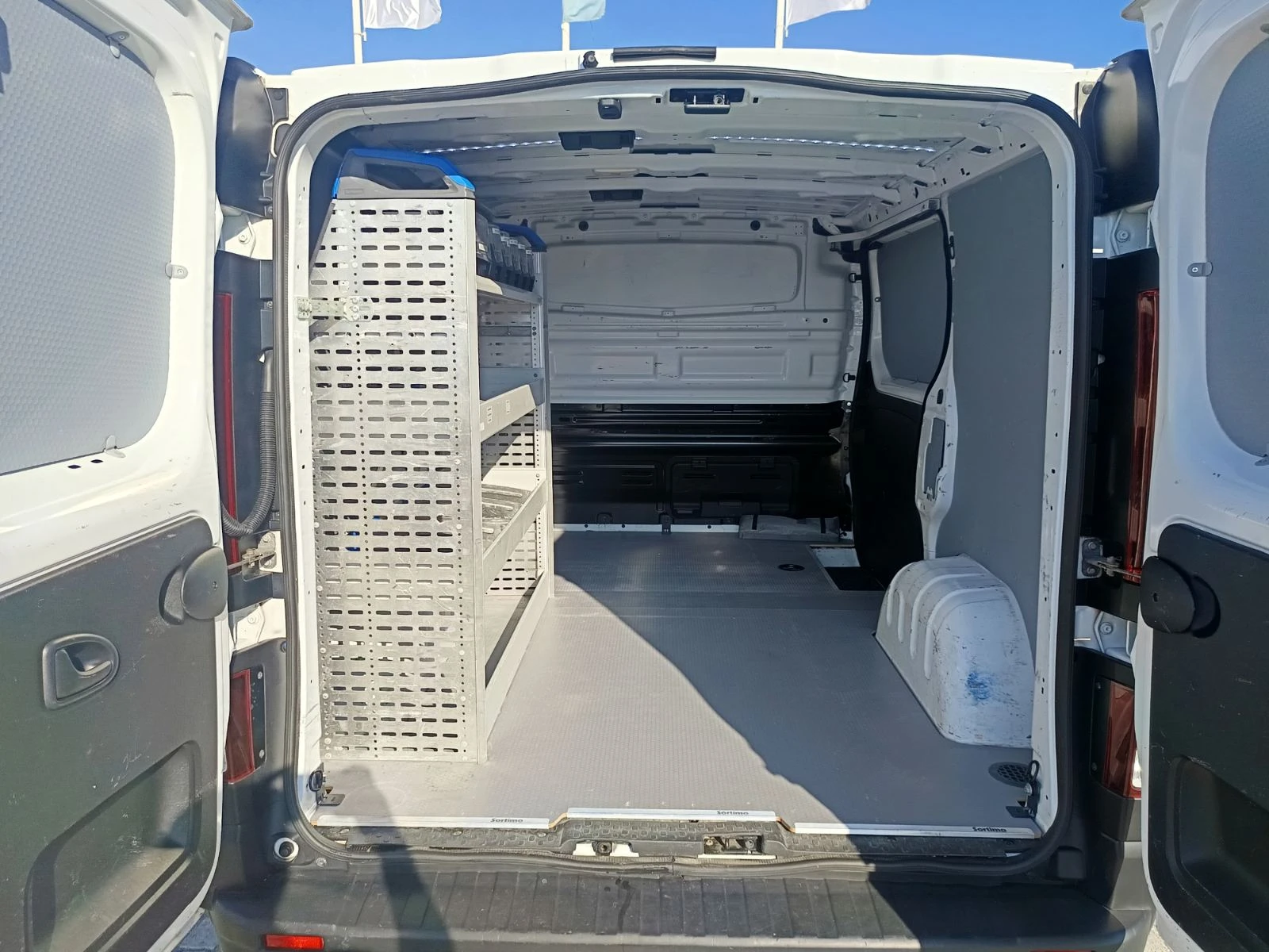 Renault Trafic 2.0dCi/ 110к.с./L1H1, снимка 14 - Бусове и автобуси - 56214438