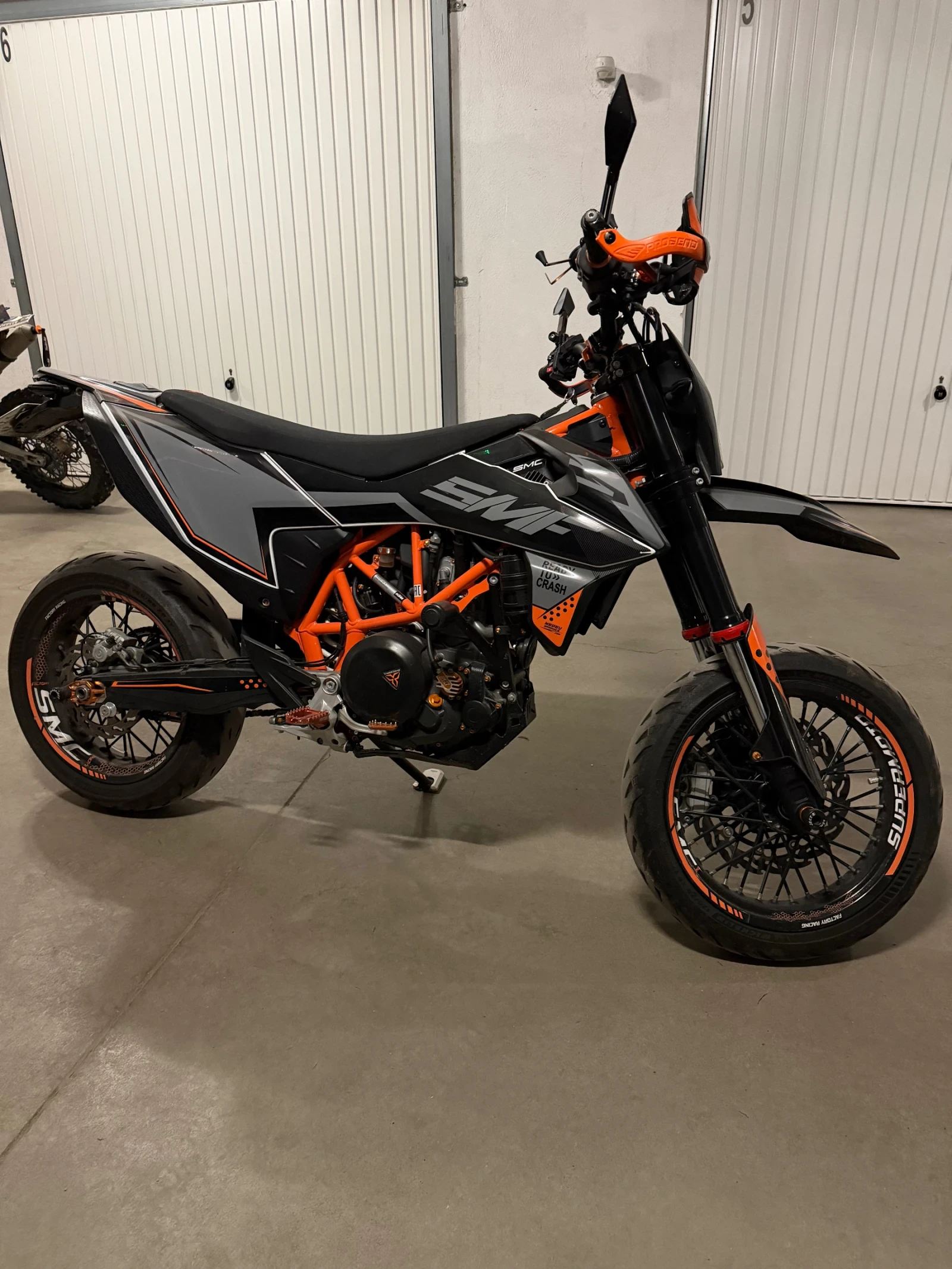 Ktm 690 SMC R, снимка 15 - Мотоциклети и мототехника - 56489116