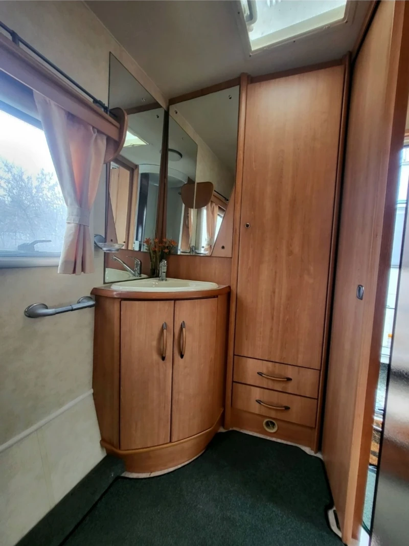 Каравана Award Ace Award Morningstar, снимка 16 - Каравани и кемпери - 52913669